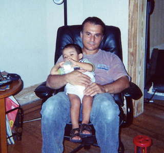 2004-Gaby in Papi's chair