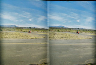 stereo-3D L+R parallel-eye Loreo -- autogyro at San Manuel Airport (E77)