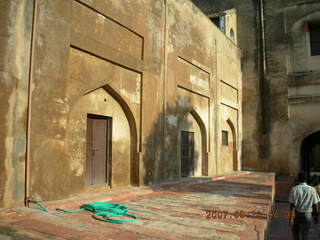 297 69e. Agra Fort
