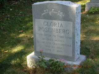 Gloria's unveiling - grave