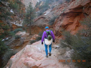 755 6cw. Zion National Park- Observation Point hike (old Nikon Coolpix S3) - Adam