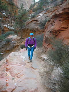 762 6cw. Zion National Park- Observation Point hike (old Nikon Coolpix S3) - Adam