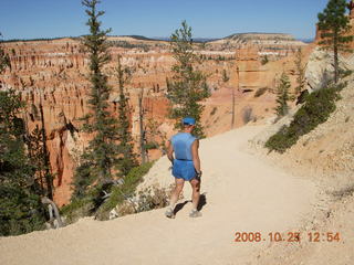 Bryce Canyon - Adam - Peek-A-Boo loop to Bryce Point