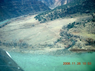 379 6ps. flying with LaVar - aerial - Utah backcountryside - Green River - Desolation Canyon