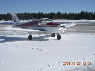 N4372J in the snow at Flagstaff Airport (FLG)