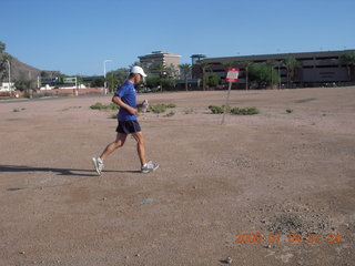 Mike Davis running