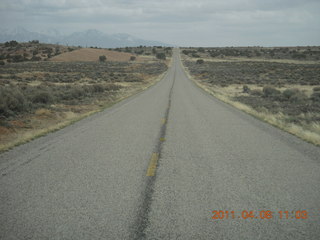 drive back from Needles Overlook