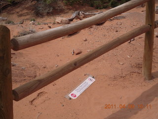 124 7j9. Arches Devil's Garden hike - no-trail sign