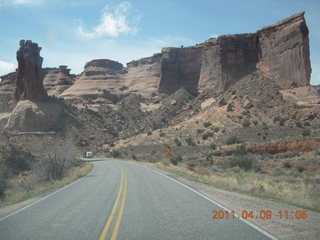 143 7j9. Arches National Park drive