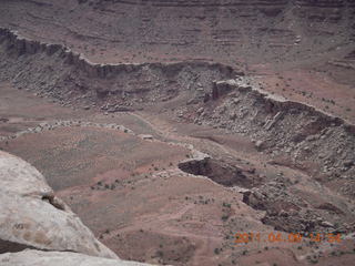 252 7j9. Dead Horse Point - Rim View