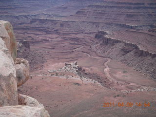 253 7j9. Dead Horse Point - Rim View