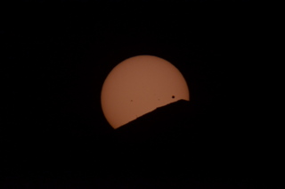 transit of Venus - Howard's pictures - sunset through a real telescope