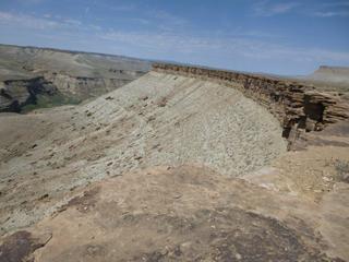 6 8mw. disassembly of n8377w at sand wash airstrip - scenery