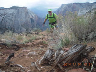 2438 8t1. Zion National Park - Observation Point hike - summit - Adam