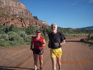 2649 8zv. Gateway morning run - Adam and Mid running