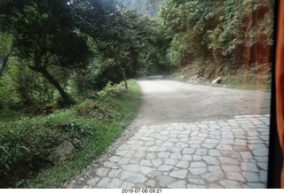 276 a0f. Peru - bus uphill to machu picchu