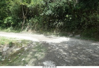 284 a0f. Peru - bus uphill to machu picchu