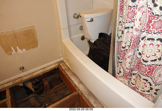 my upstairs middle bathroom without the floor