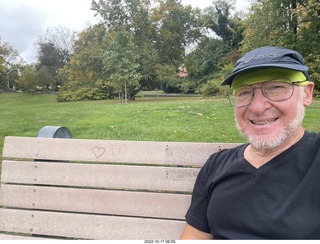 Philadelphia -  Wyncote - Curtis Arboretum - the bench without a plaque