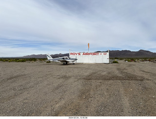 Amboy - Roy's airstrip - N8377W