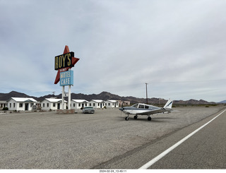 Amboy - Roy's Motel with N8377W