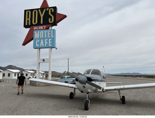 Amboy - Roy's Motel with N8377W