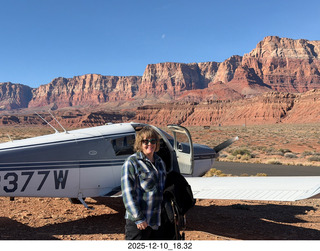 416 a2q. Utah backcountry - Road Crossing airstrip - N8377W - Heather