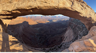 419 a2q. Utah - Canyonlands National Park - Mesa Arch