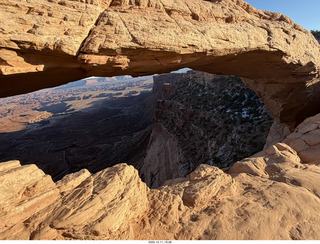 441 a2q. Utah - Canyonlands National Park - Mesa Arch