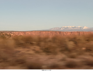 560 a2q. Utah - Canyonlands National Park drive back to Moab