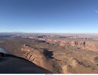 21 a2q. aerial - Utah - canyonlands