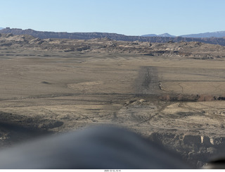 289 a2q. aerial - Utah - canyonlands - Temple Mountain (very soft)