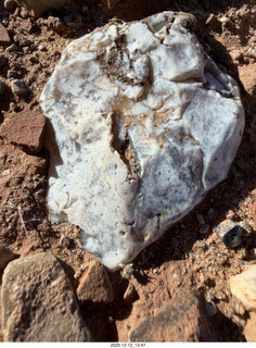 360 a2q. Utah - Hidden Splendor hike - rock close-up