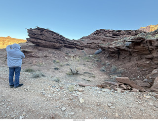 380 a2q. Utah - Hidden Splendor hike - Tyler