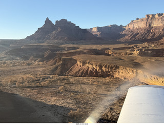 594 a2q. aerial - Utah - canyonlands